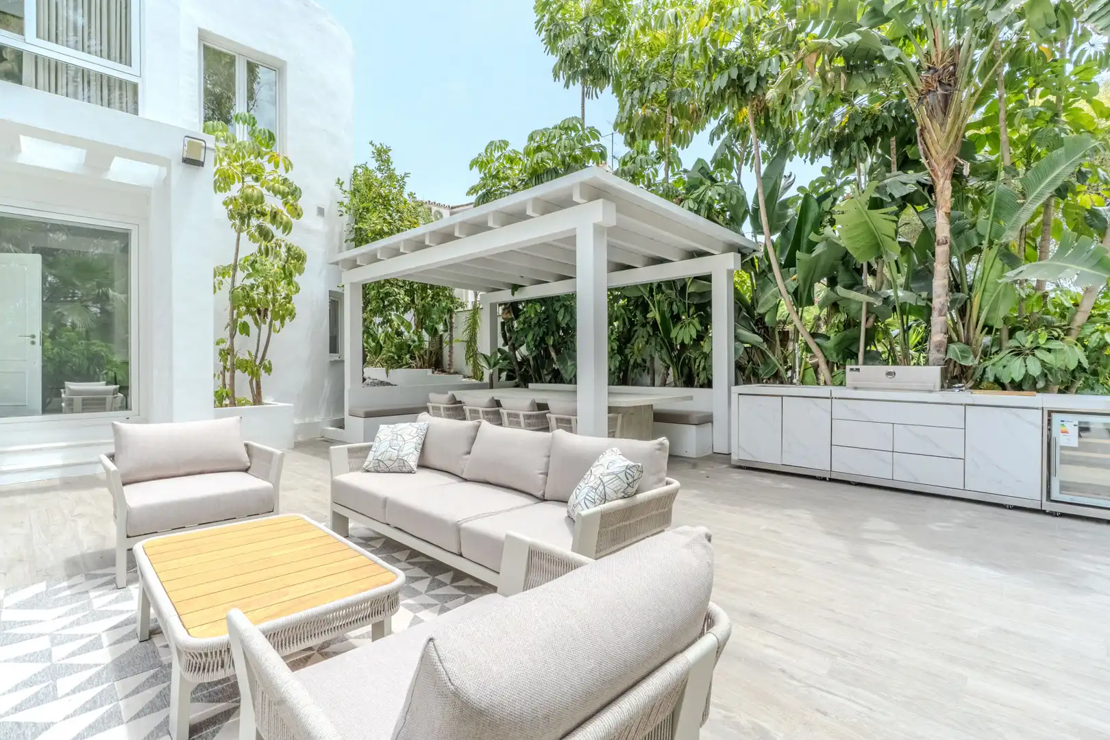 Terrassa de Casa o xalet de lloguer en Marbella amb Aire condicionat, Calefacció i Jardí privat