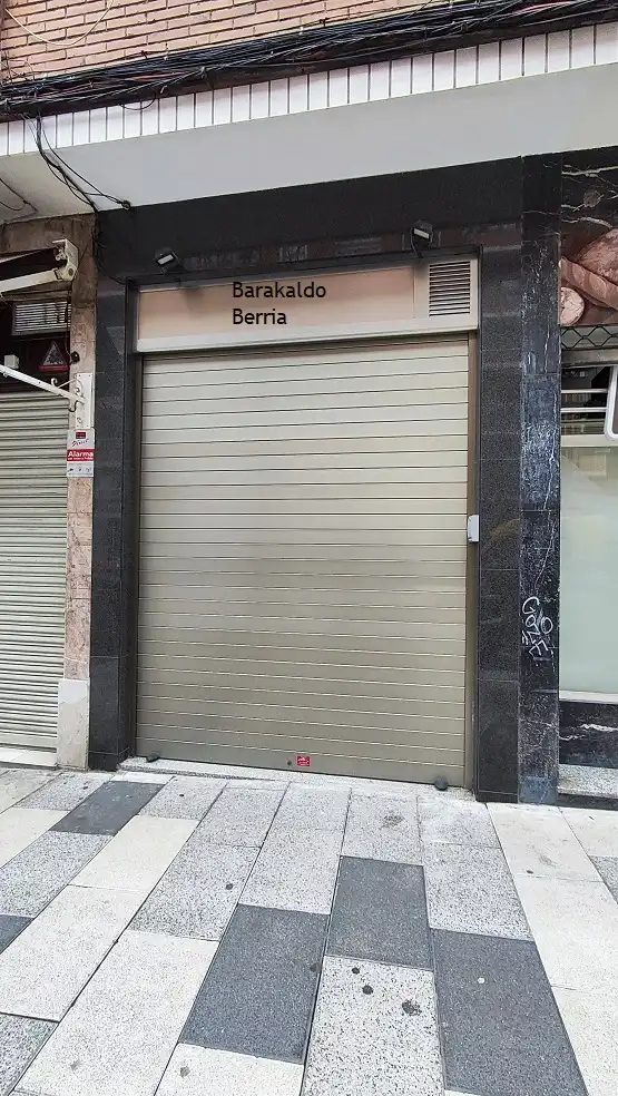 Local comercial en venda a Avenida A. Miranda, imagen 14
