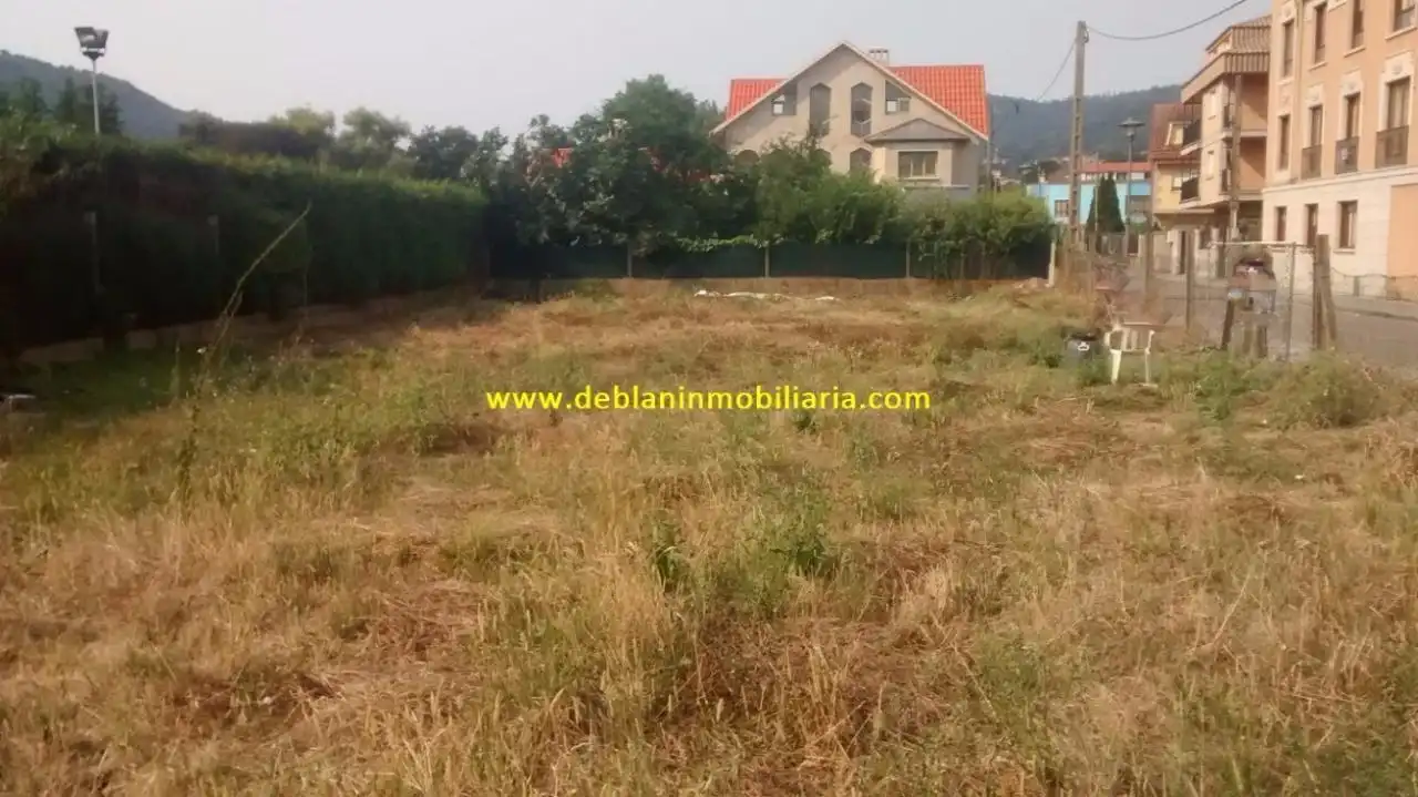 Residencial en venta en Cangas 