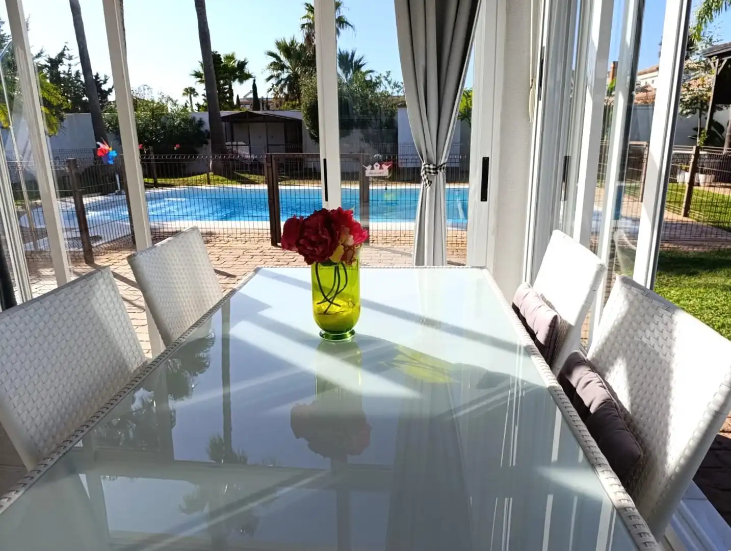 Jardí de Casa o xalet en venda en Chiclana de la Frontera amb Aire condicionat, Jardí privat i Traster