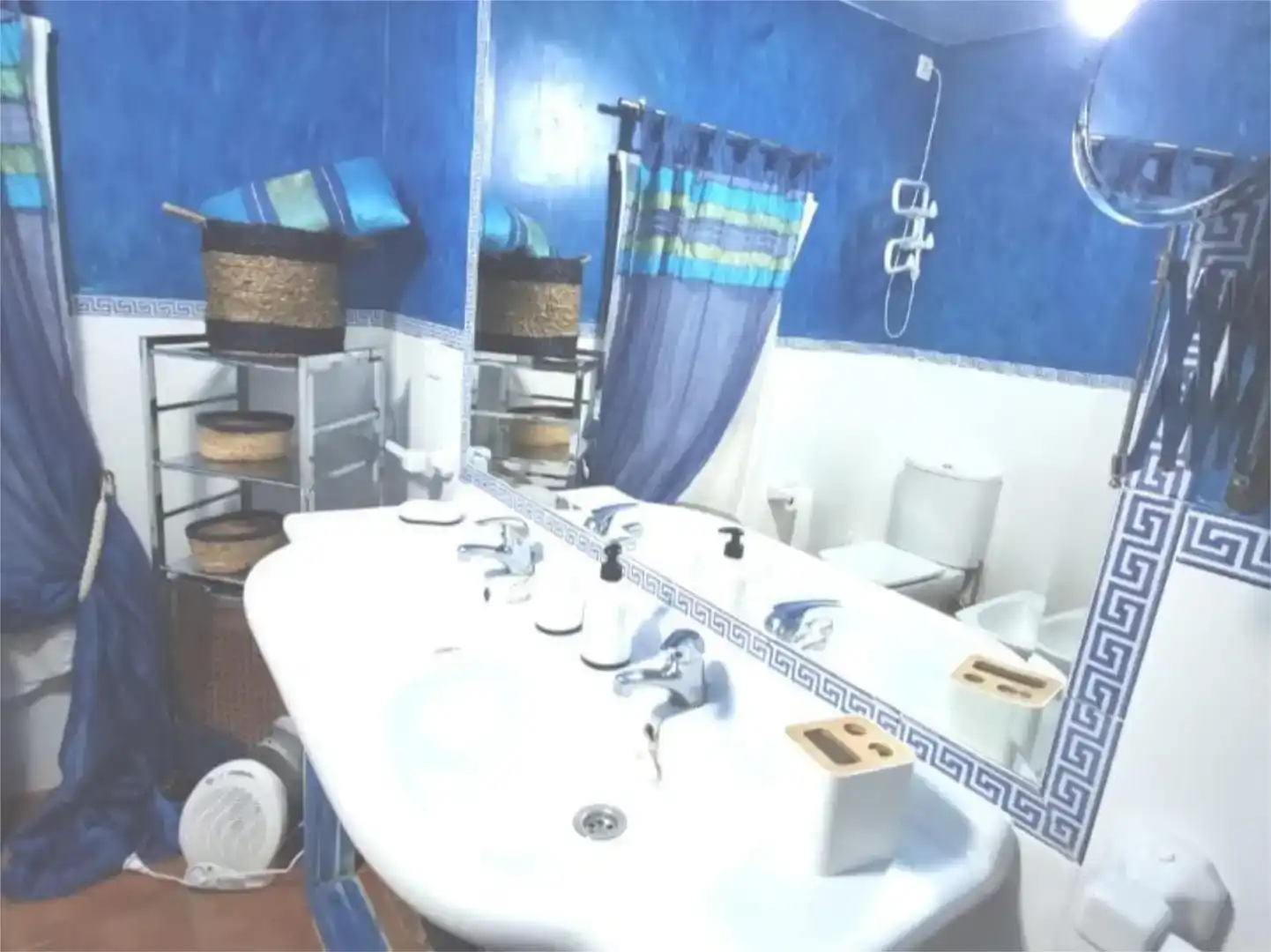 Badezimmer von Wohnung zur Miete in Écija mit Klimaanlage und Balkon