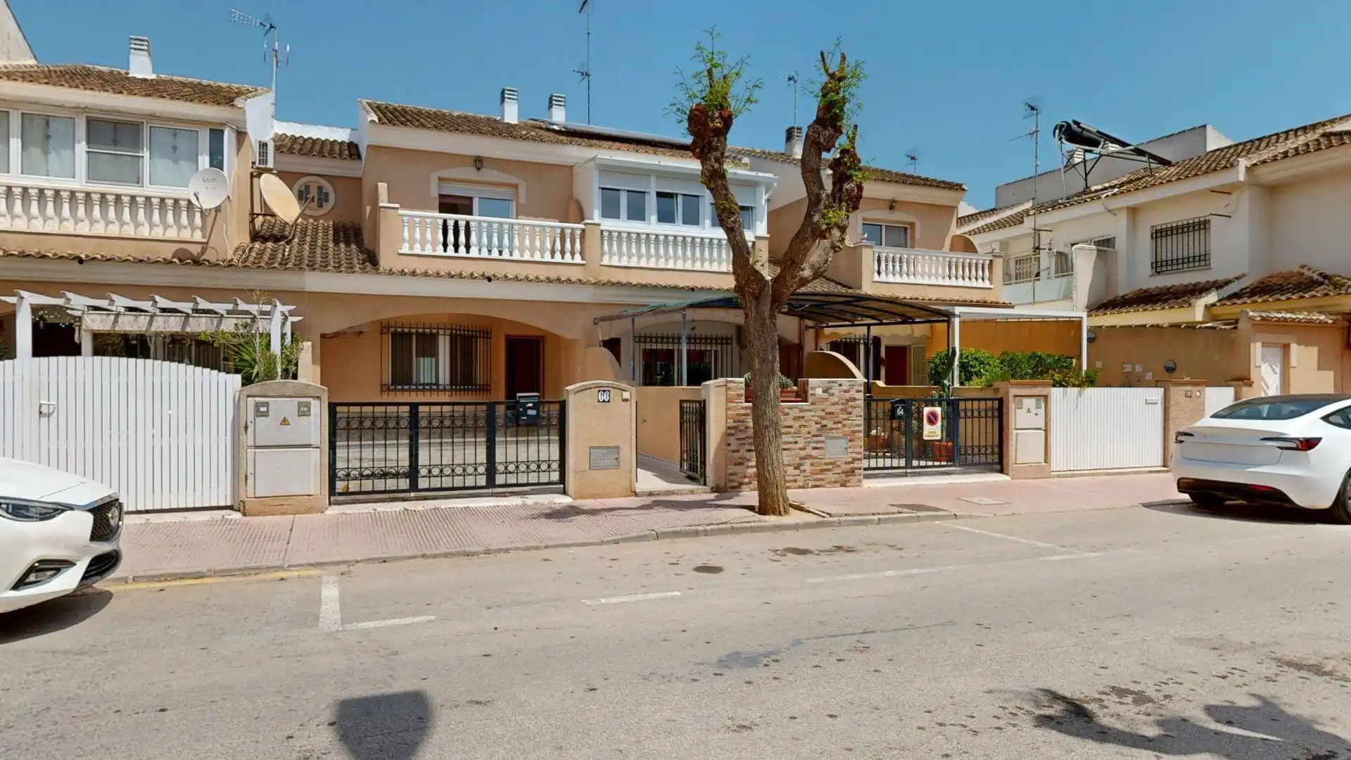 Vista exterior de Casa o chalet en venta en Los Alcázares con Aire acondicionado, Calefacción y Jardín privado