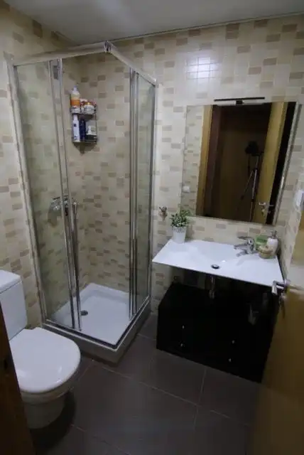 Badezimmer von Wohnung zur Miete in Sud
