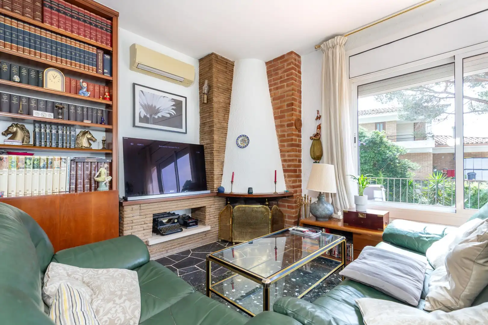 Sala de estar de Casa o chalet en venta en Cabrils con Aire acondicionado, Calefacción y Terraza