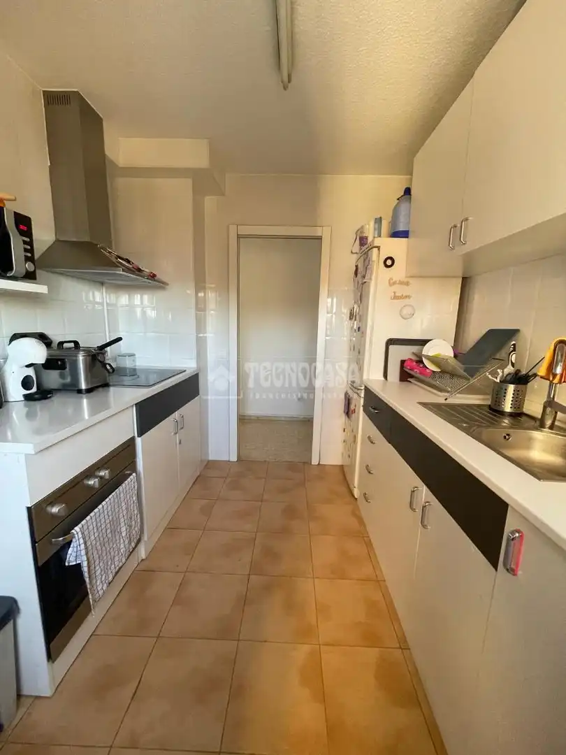 Kitchen of Flat for sale in Sevilla  with Air Conditioner and Terrace