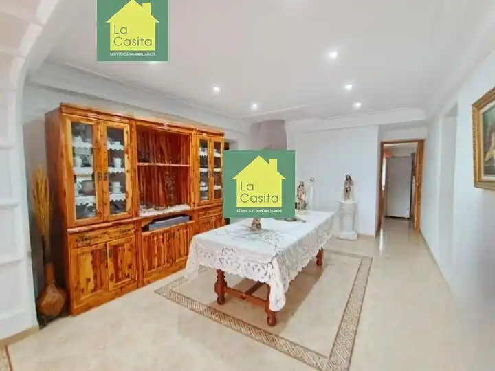 Casa o xalet en venda en Albacete amb Aire condicionat, Jardí privat i Traster