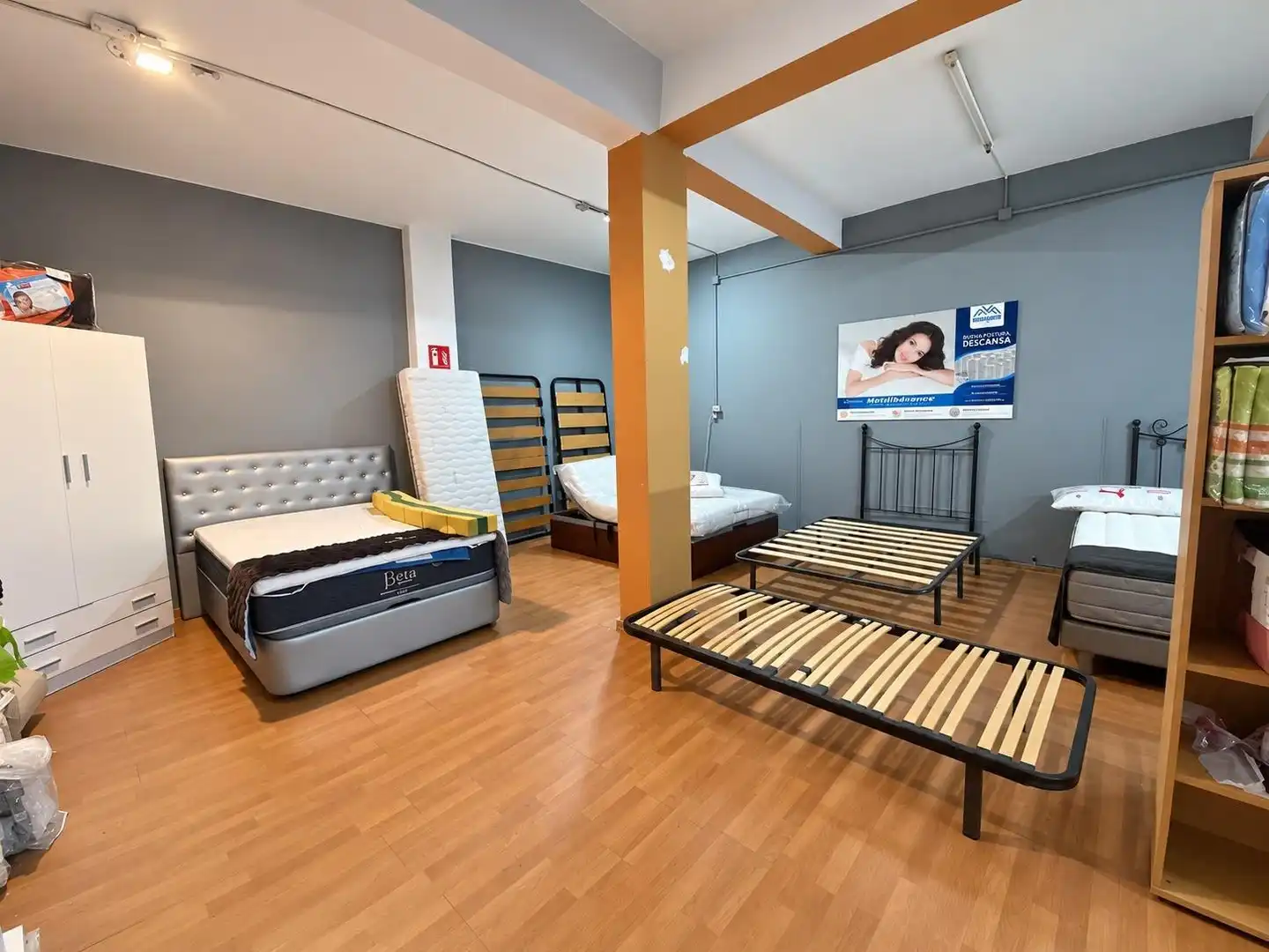 Locale commerciale in vendita a Calle Martínez de la Rosa 109, imagen 3