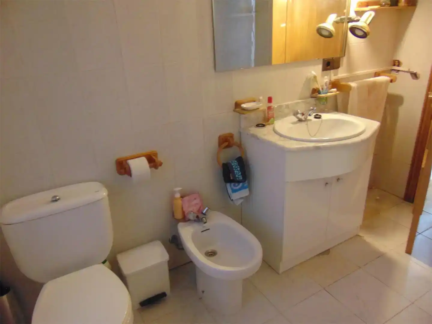 Baño de Casa o chalet en venta en Aldeanueva de Barbarroya con Aire acondicionado, Parquet y Trastero
