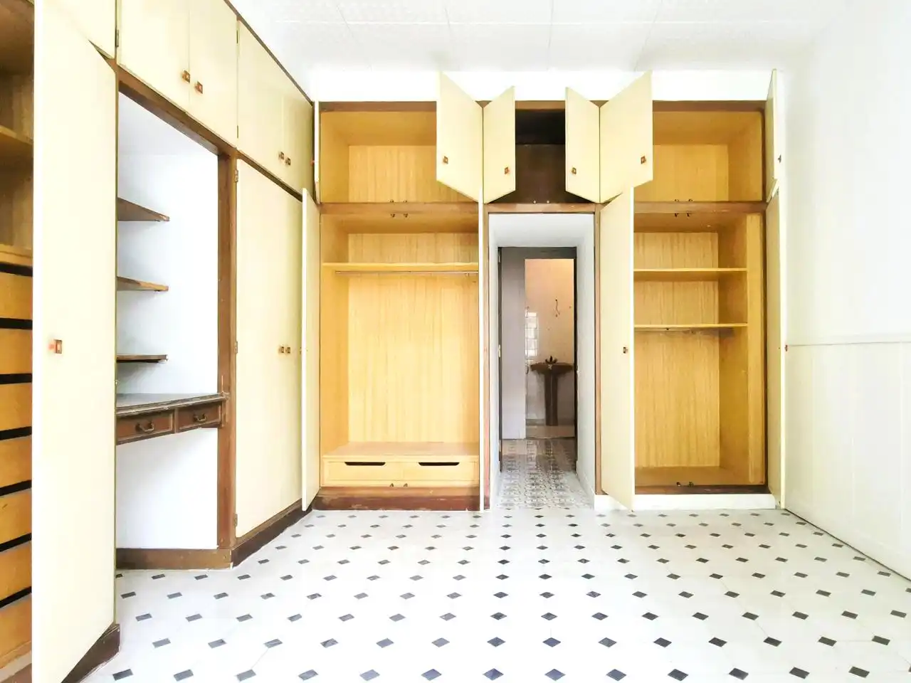 Cocina de Piso en venta en Terrassa con Calefacción y Balcón