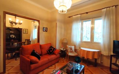 Living room of Flat for sale in  Madrid Capital  with Heating