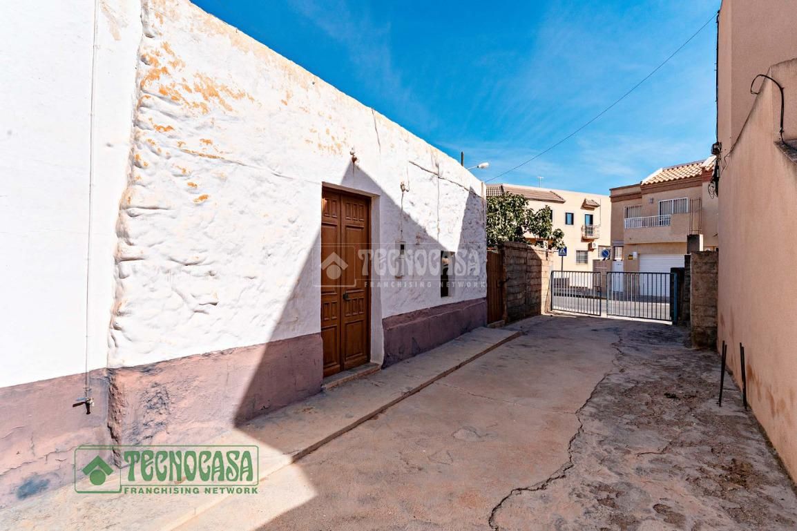 Exterior view of Single-family semi-detached for sale in El Ejido