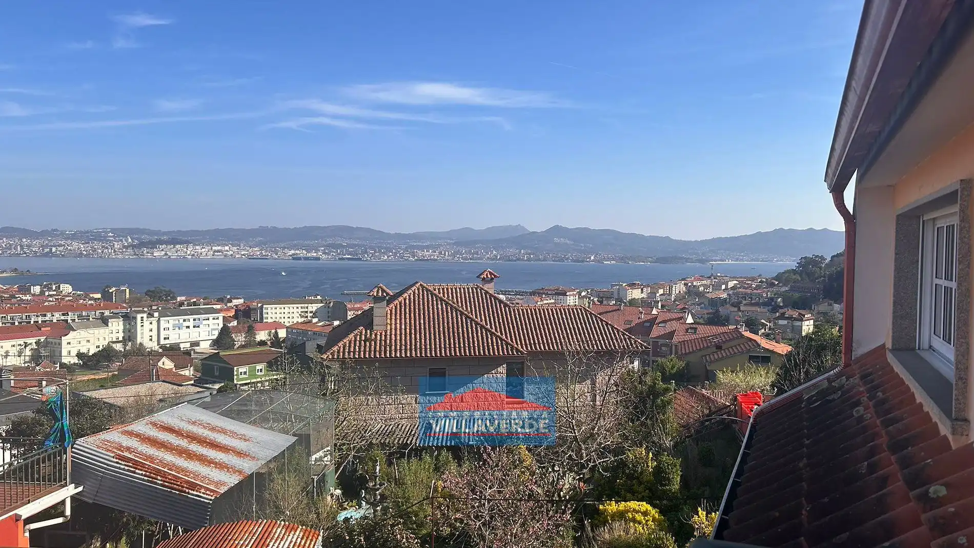 Vista exterior de Casa o xalet en venda en Cangas 