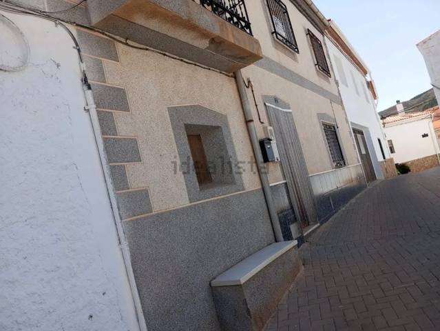 Casa-chalet en Venta en Calle Real en Tahal