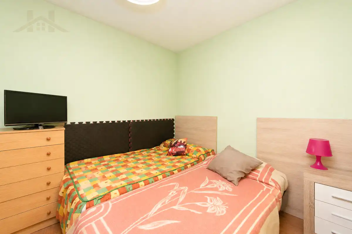 Schlafzimmer von Wohnung zum Verkauf in San Sebastián de los Reyes mit Klimaanlage, Heizung und Terrasse
