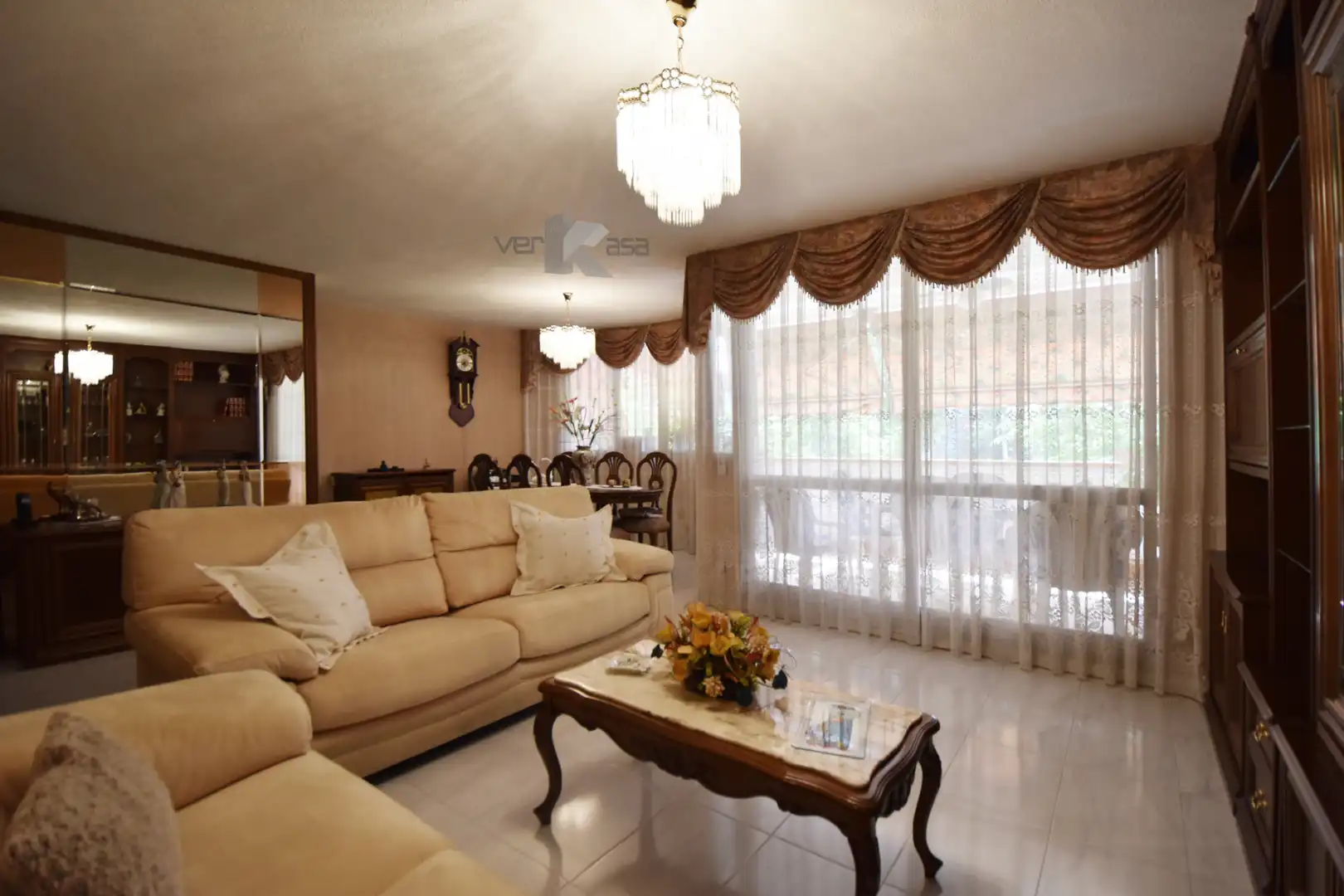 Sala de estar de Piso en venta en Pinto con Calefacción, Terraza y Piscina comunitaria