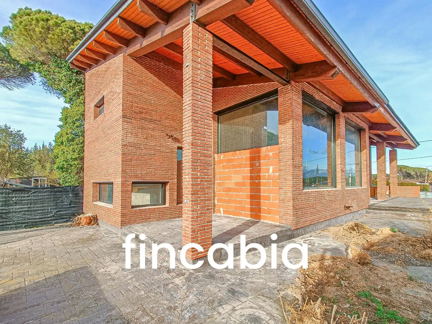 Casa con piscina en venta en Carrer de la Gavina 5, imagen 2