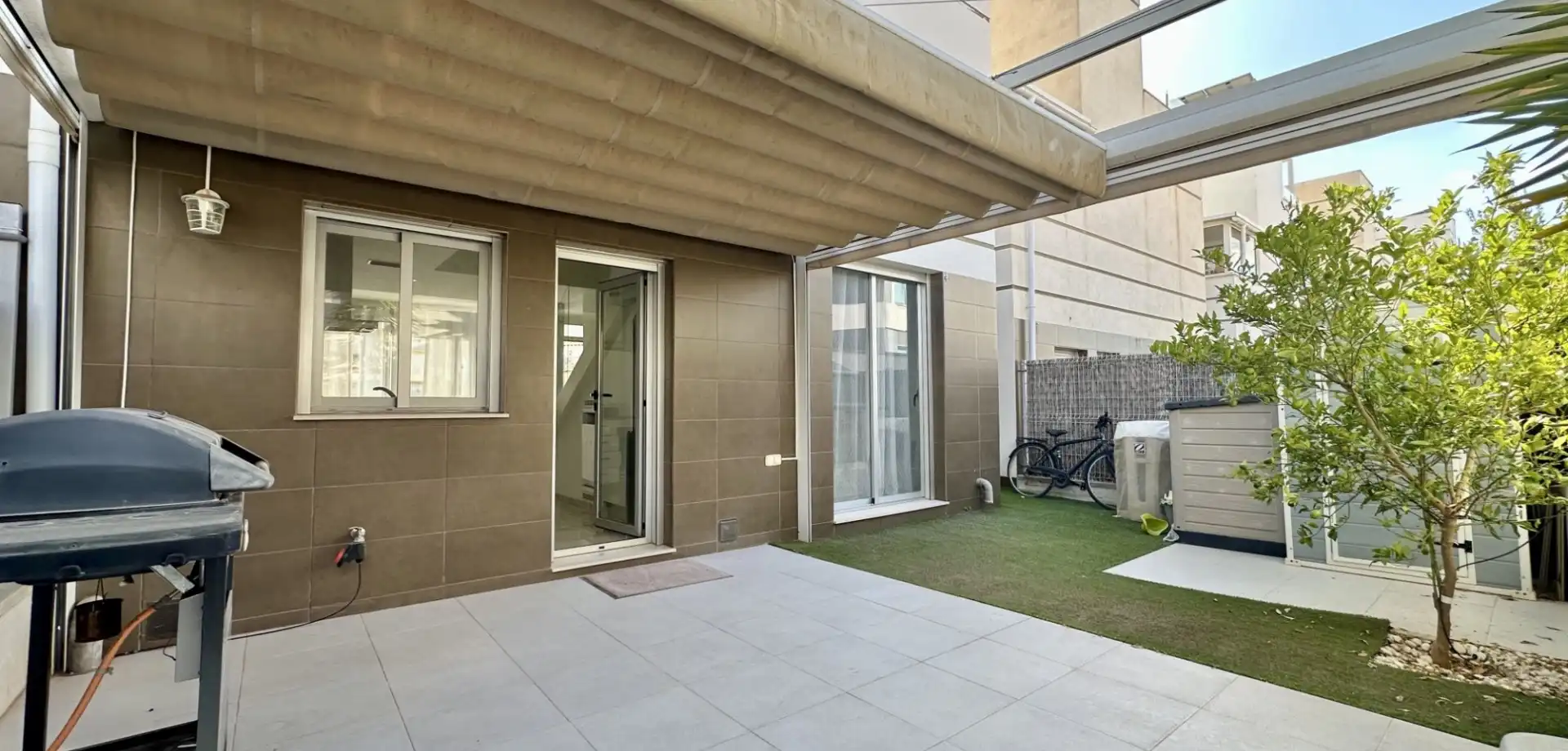 Terrassa de Casa o xalet en venda en Orihuela amb Aire condicionat, Jardí privat i Terrassa