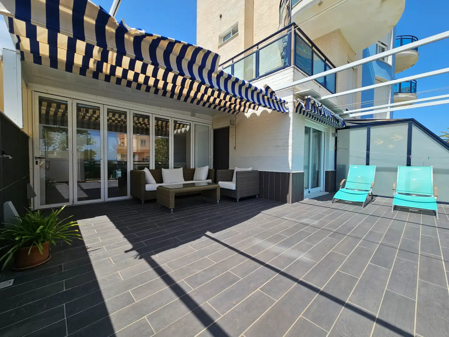 Apartment with pool for sale in Avinguda Dalí