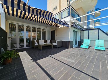 Apartament amb piscina en venda a Avinguda Dalí