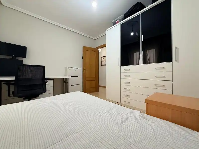 Habitación de Piso en venta en Valladolid con Calefacción y Balcón