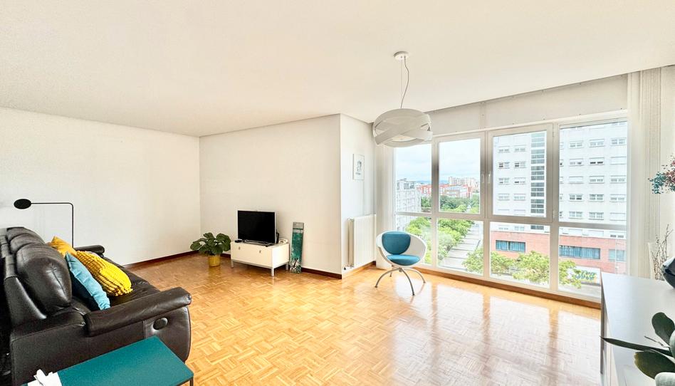 Photo 1 of Flat to rent in Calle del Duque de Wellington, Lakua-Bizkarra, Araba - Álava