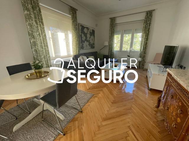 Piso en Alquiler en del Doctor Esquerdo en Fuente del Berro