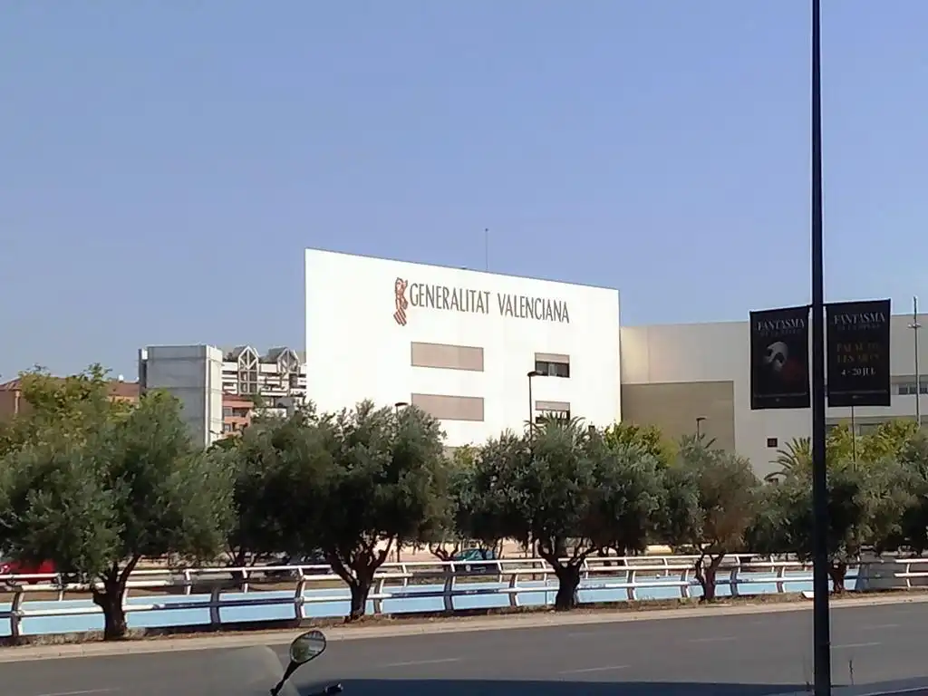Vista exterior de Local de alquiler en Valencia