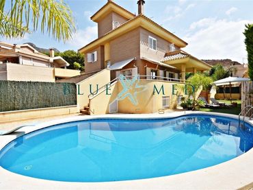 Villa mit Pool zum Verkauf in Avenida PEDRO LOPEZ MECA SN