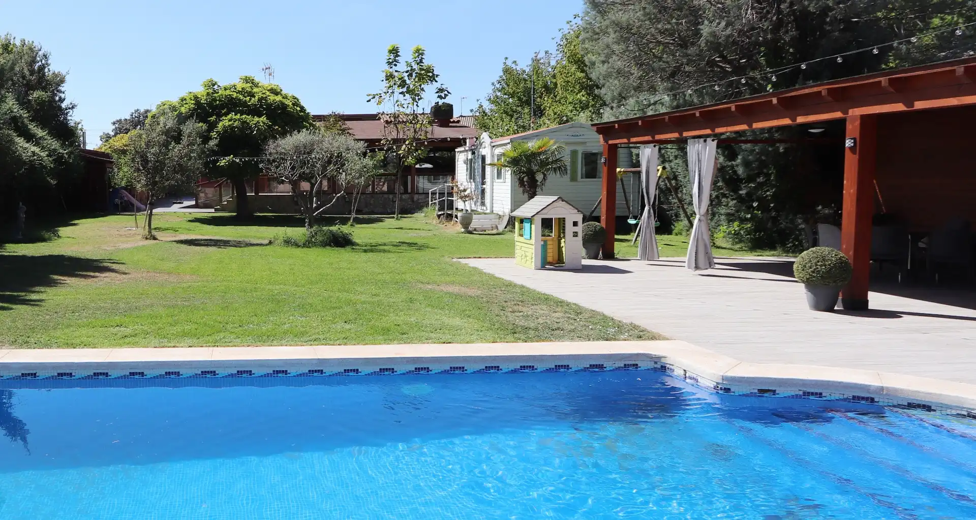 Villa avec piscine à vendre à Avenida Arroyo Virvi 45