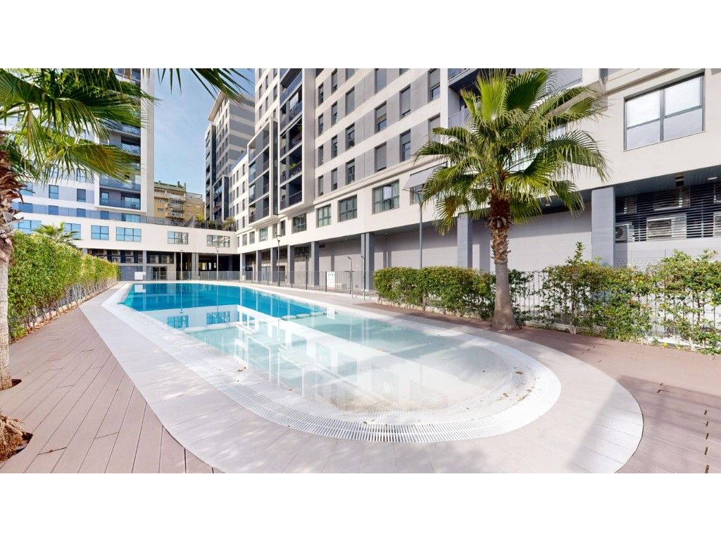 Swimming pool of Flat for sale in  Valencia Capital