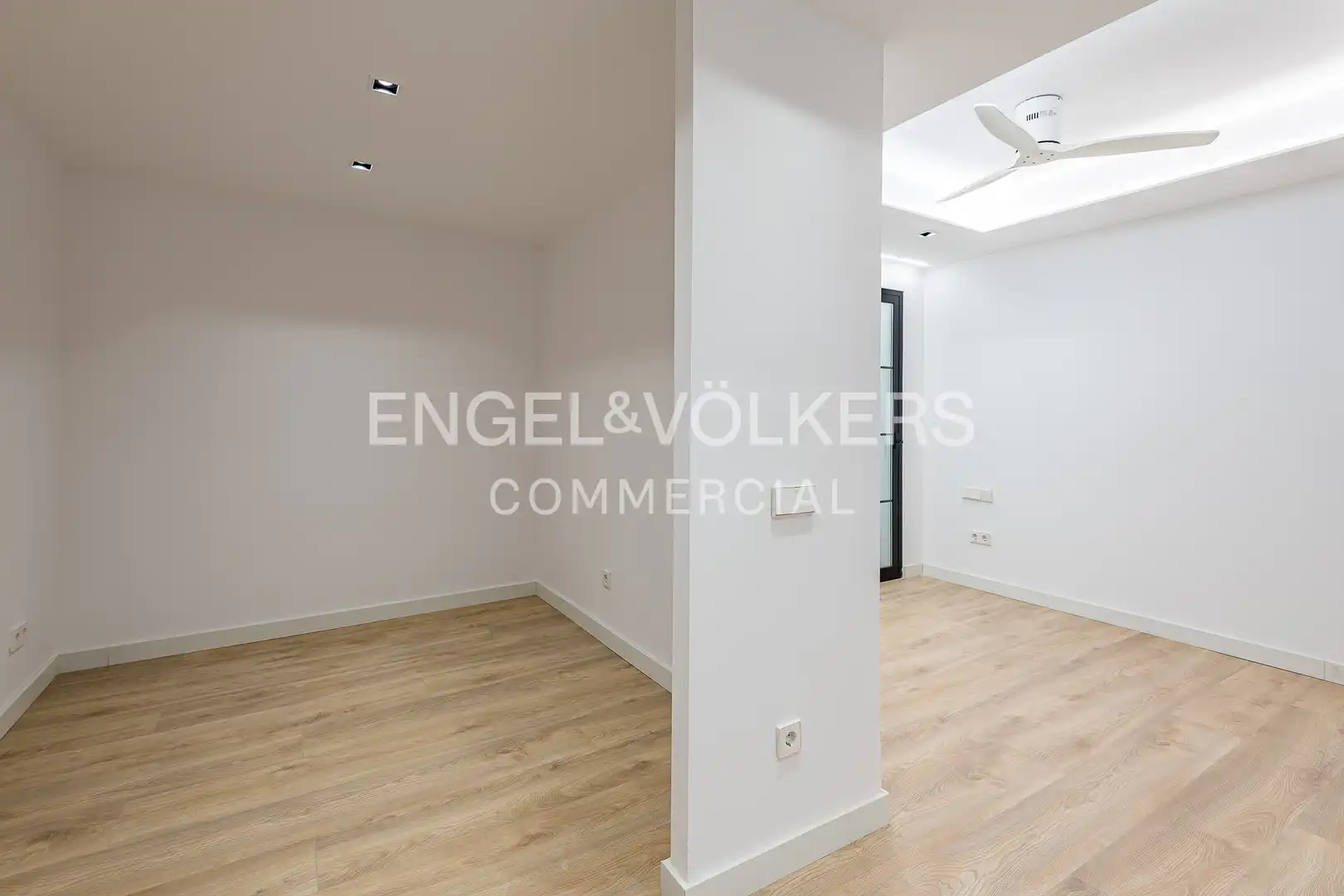 Büro zum Verkauf in Barcelona mit Klimaanlage