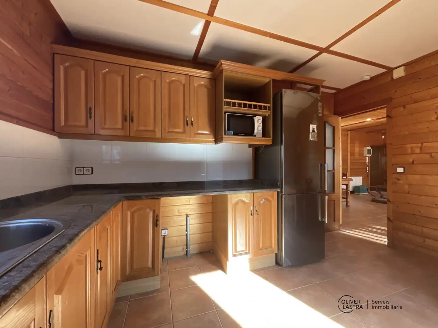 Cocina de Casa o chalet en venta en Sant Andreu de la Barca con Aire acondicionado, Calefacción y Jardín privado