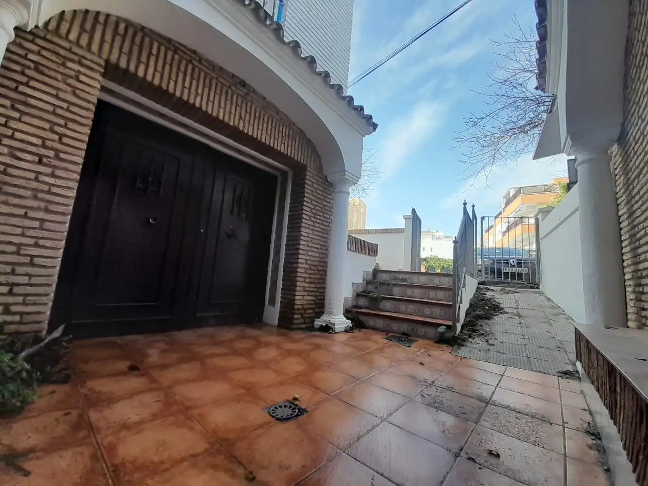 Vista exterior de Local en venta en Chipiona