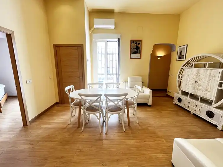 Wohnung mit Terrasse zur Miete in Calle de Bailén