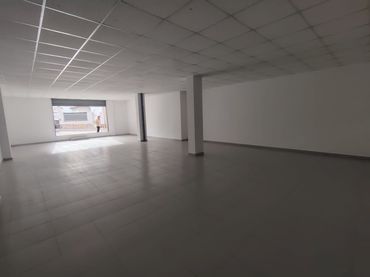 Gewerbefläche zum Verkauf in Mercat