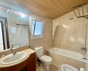 Bathroom of Duplex for sale in Figueres  with Terrace and Balcony