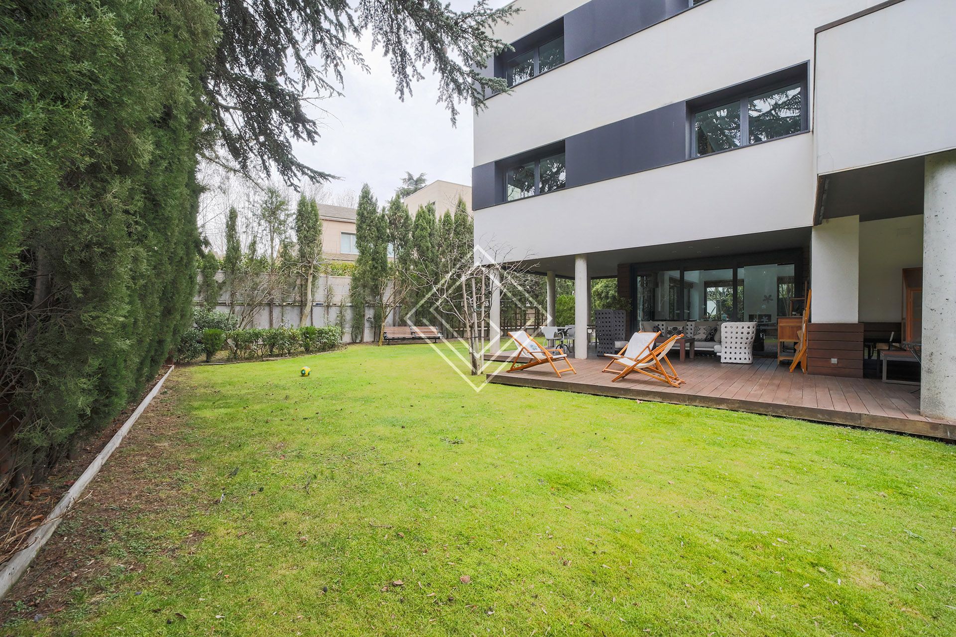 Jardí de Casa o xalet en venda en  Madrid Capital amb Calefacció, Jardí privat i Terrassa