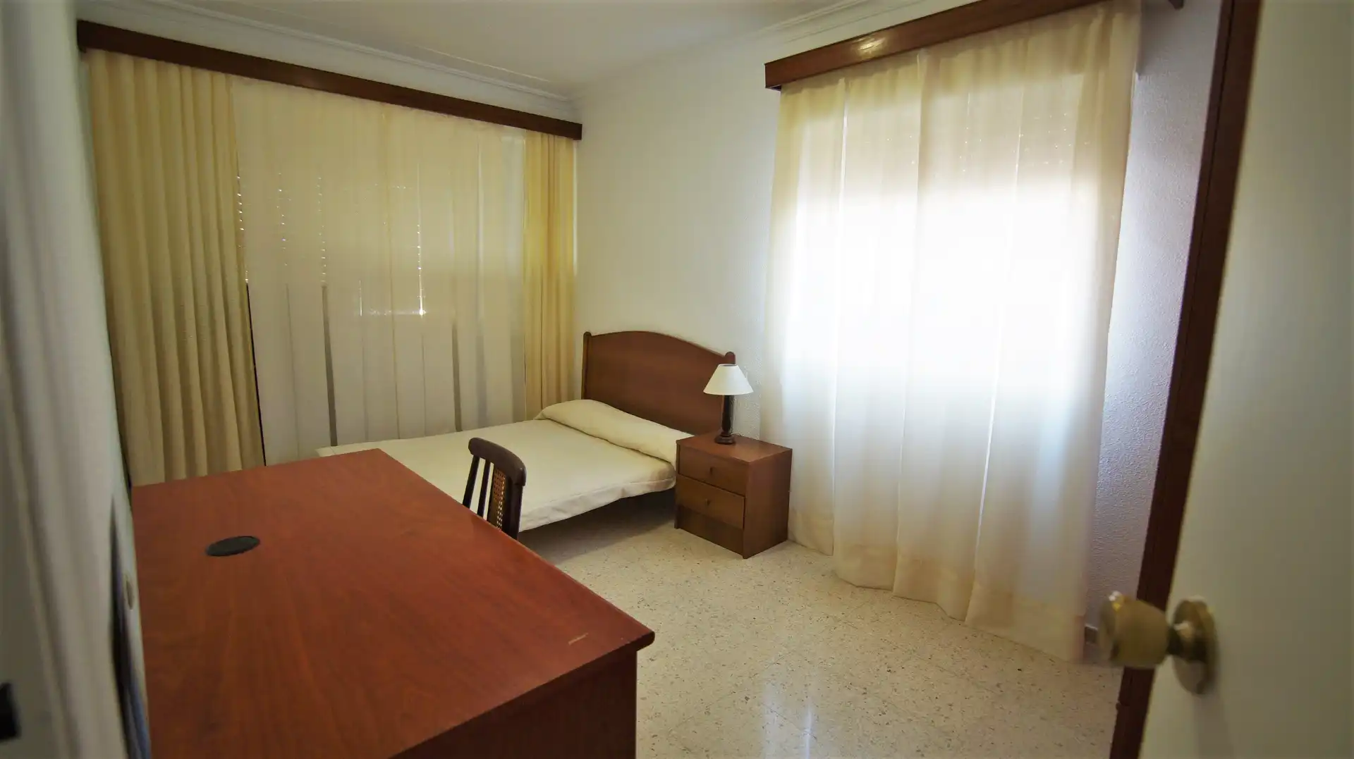 Habitación de Piso de alquiler en Badajoz con Amueblado, Horno y Lavadora
