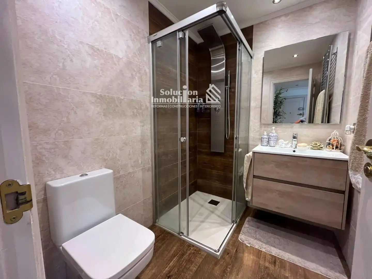 Badezimmer von Dachboden zum Verkauf in Salamanca mit Klimaanlage, Heizung und Terrasse