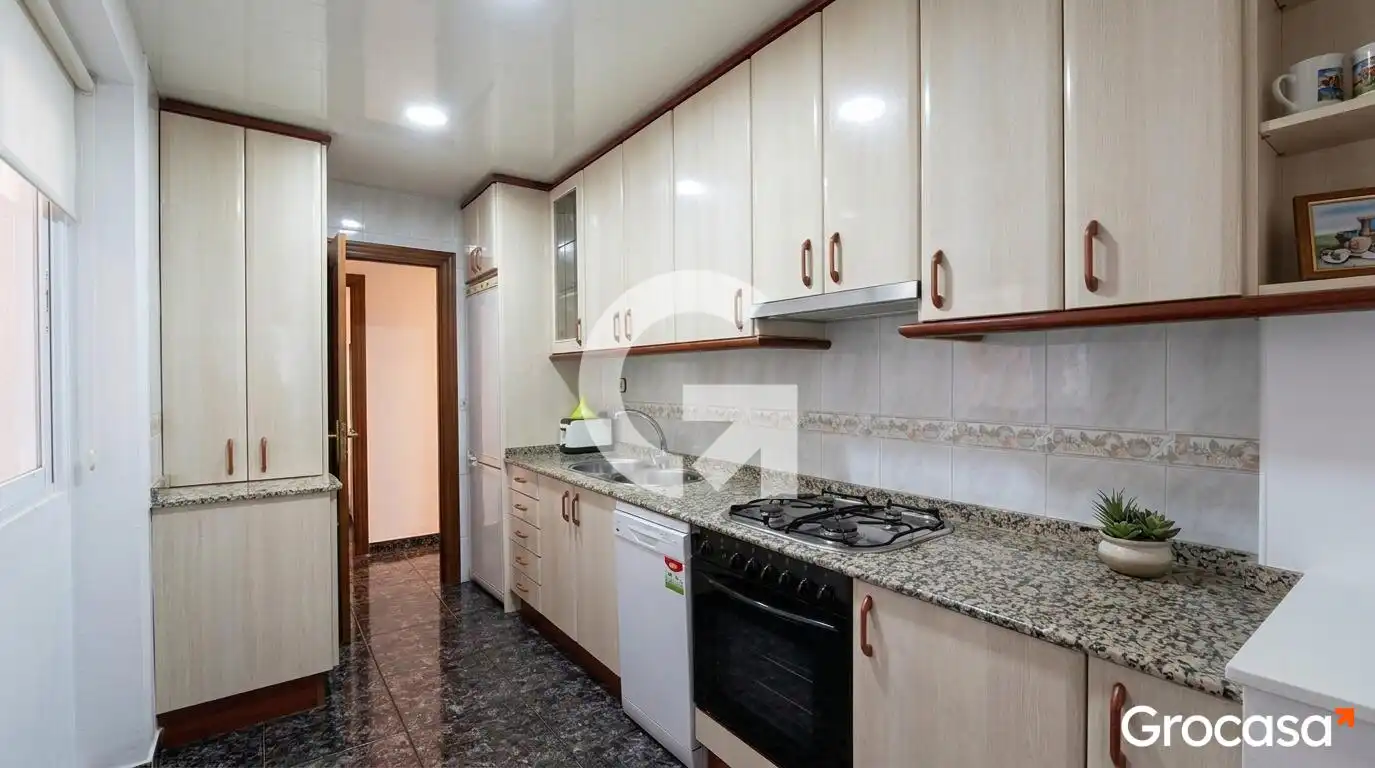 Piso con ascensor en venta en CL EUROPA, imagen 4