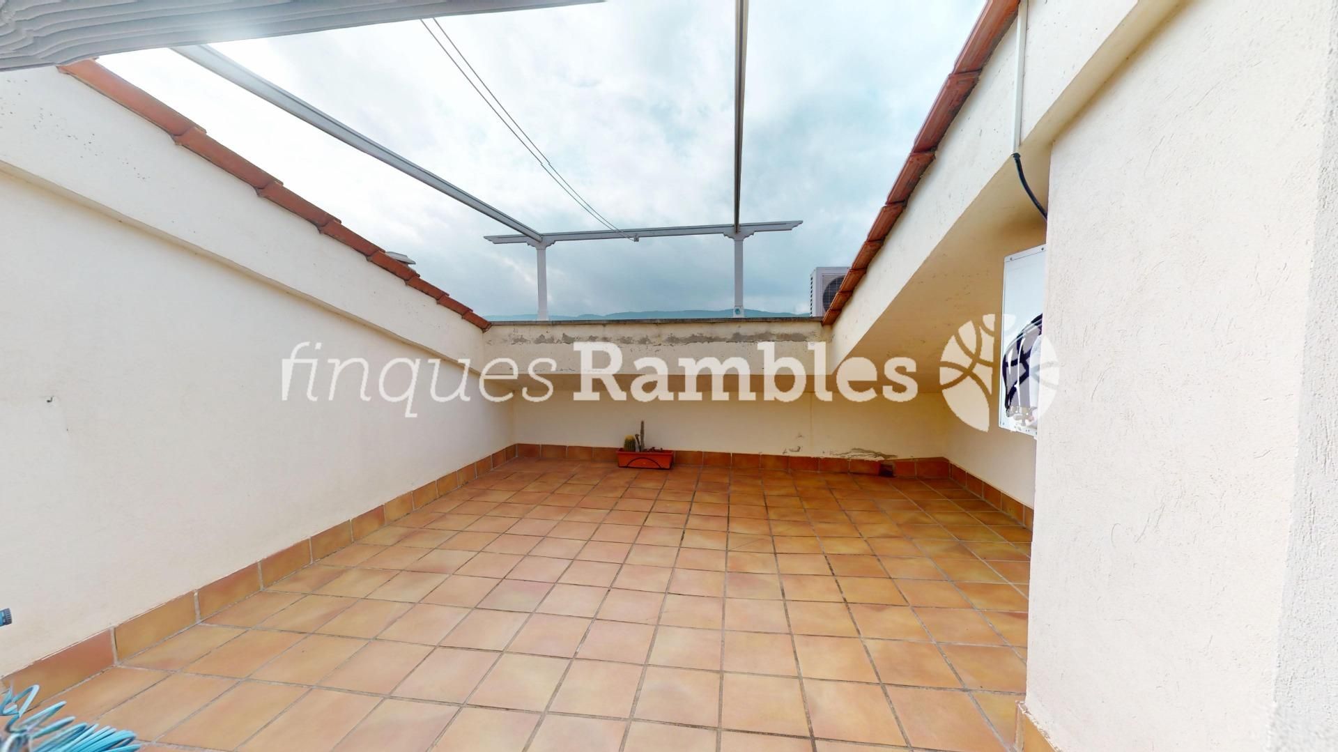 Duplex for sale in Vilanova del Camí  with Heating, Terrace and Balcony