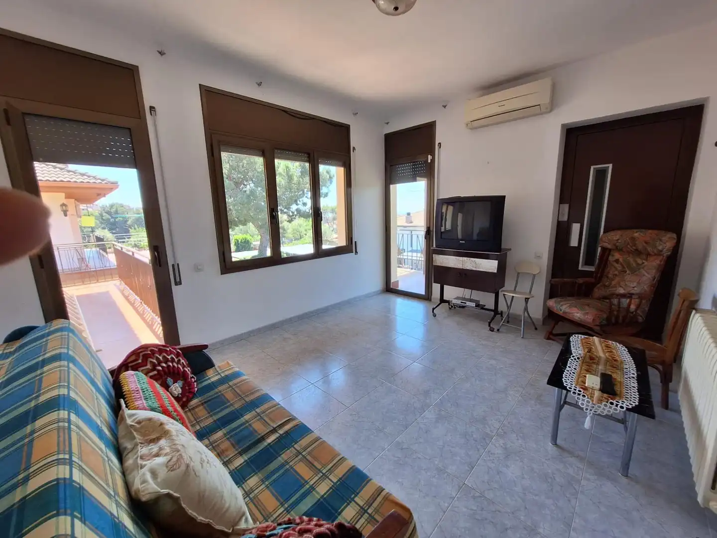 Sala de estar de Finca rústica en venta en Castellar del Vallès con Calefacción, Jardín privado y Terraza
