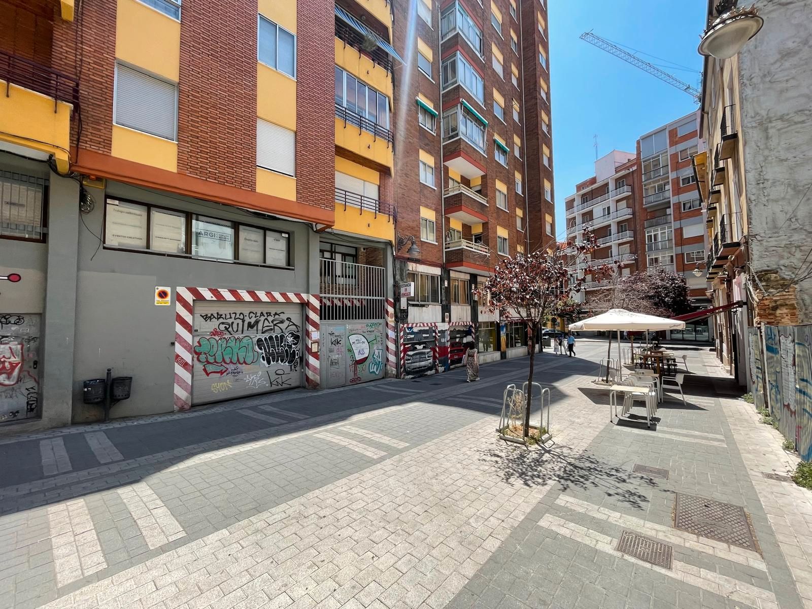 Exterior view of Garage for sale in Valladolid Capital