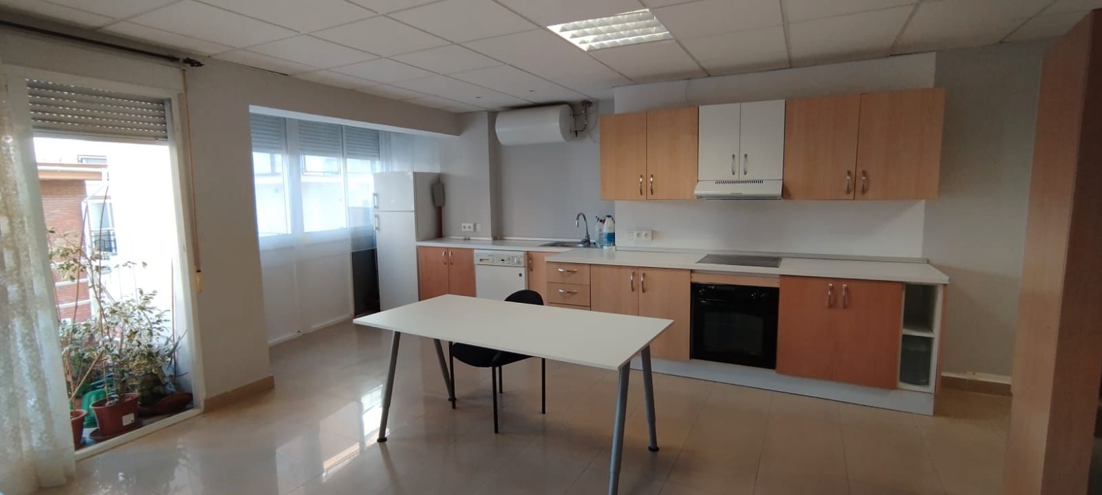 Cocina de Piso de alquiler en Fuengirola con Terraza, Amueblado y Alarma