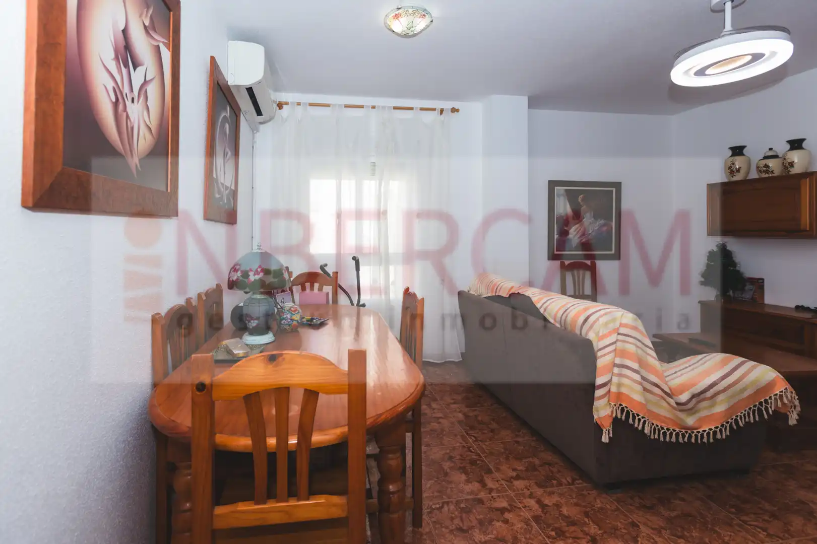 Sala d'estar de Pis en venda en El Ejido amb Aire condicionat i Moblat