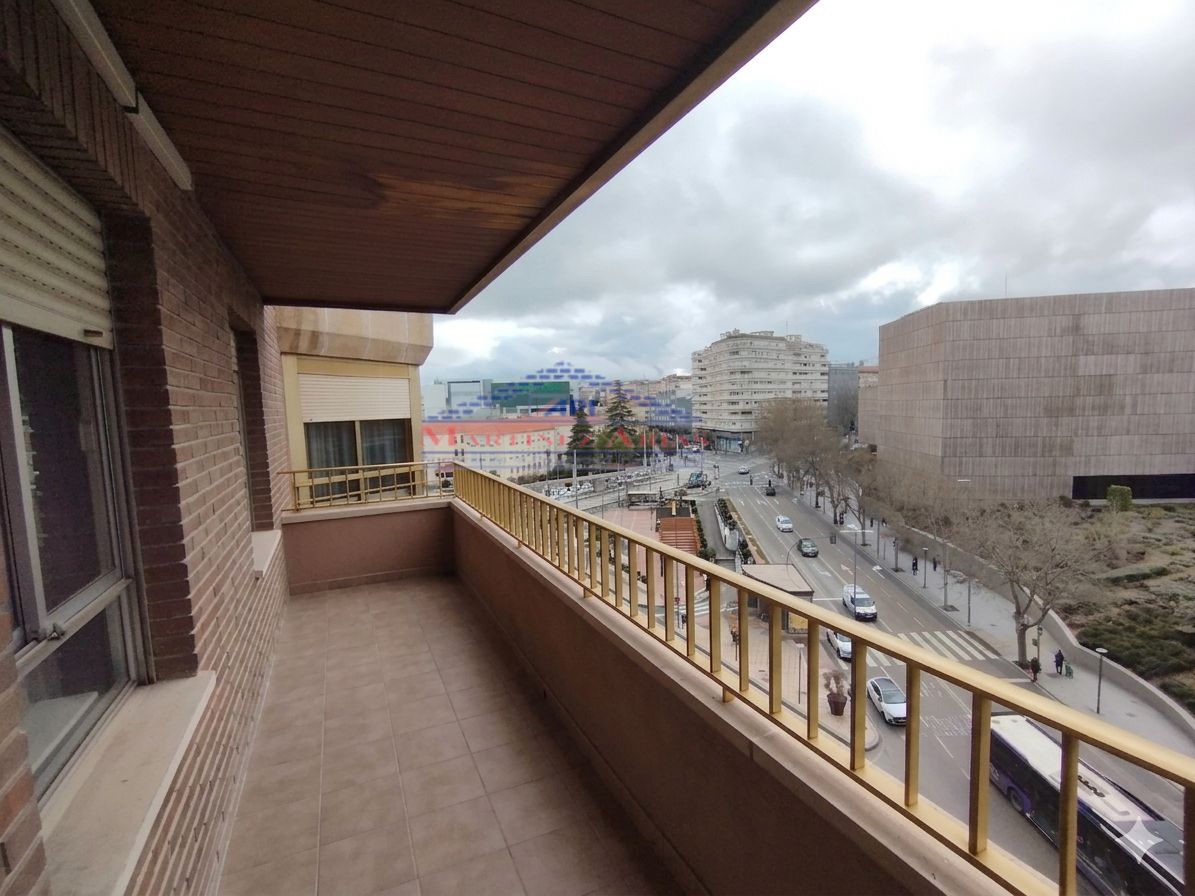 Bedroom of Flat for sale in  Jaén Capital  with Air Conditioner, Heating and Balcony