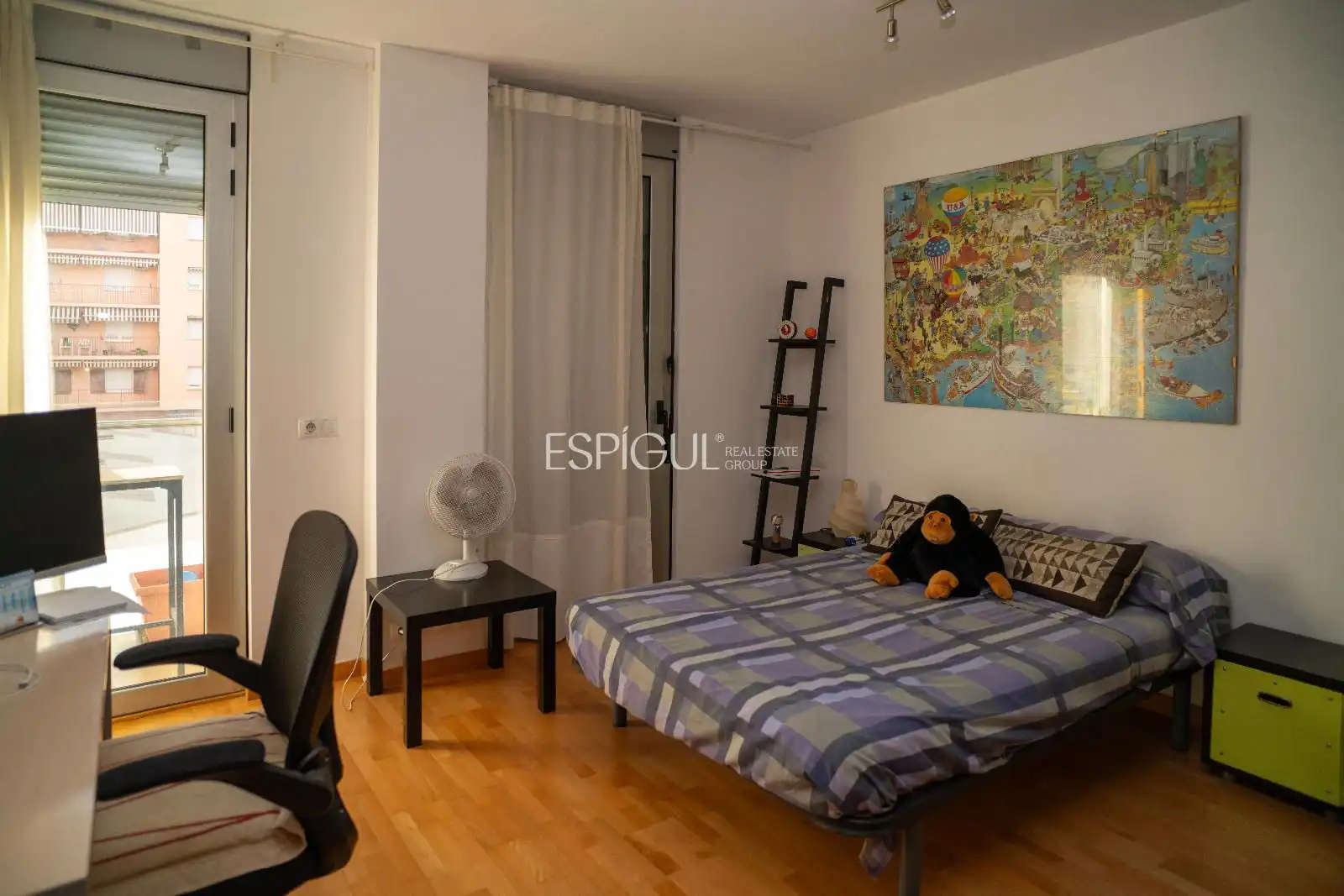Bedroom of Flat for sale in Girona  with Air Conditioner, Heating and Terrace