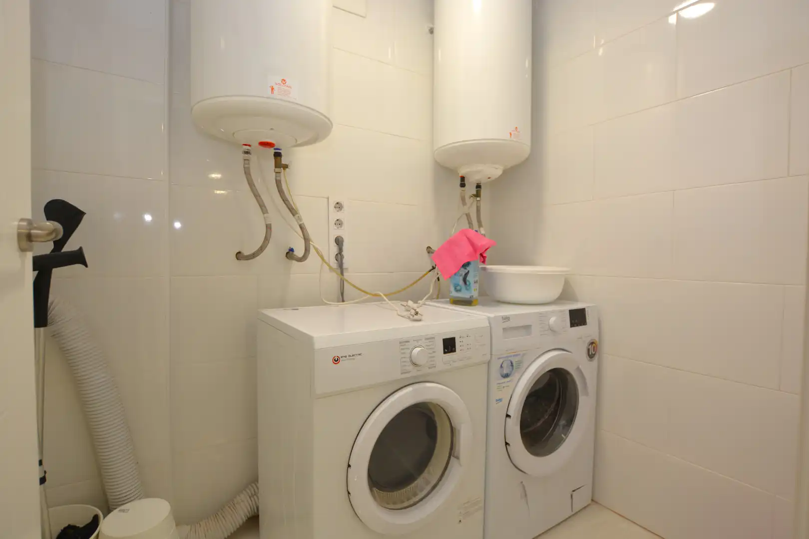 Bathroom of Buildings for sale in Sevilla