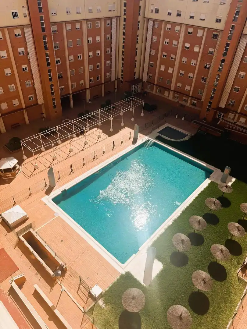 Appartamento con terrazza in affitto a Avenida Avenida Ciencias, imagen 6
