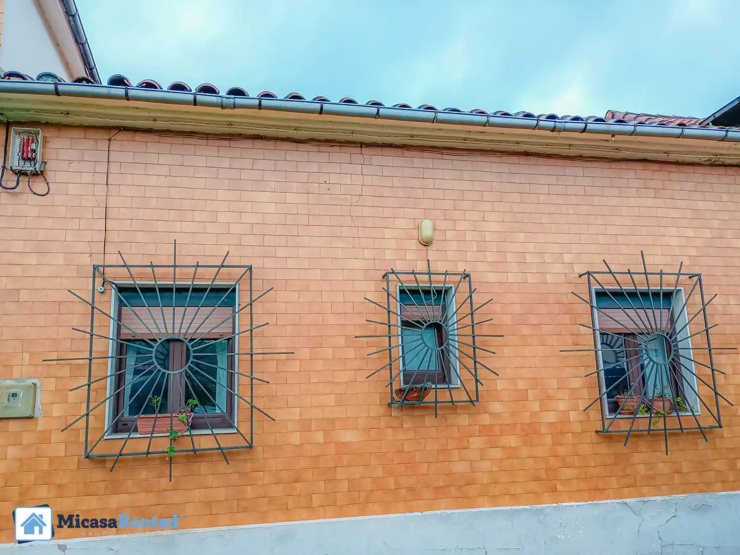 Vista exterior de Casa o chalet en venta en Castañeda con Calefacción, Jardín privado y Amueblado